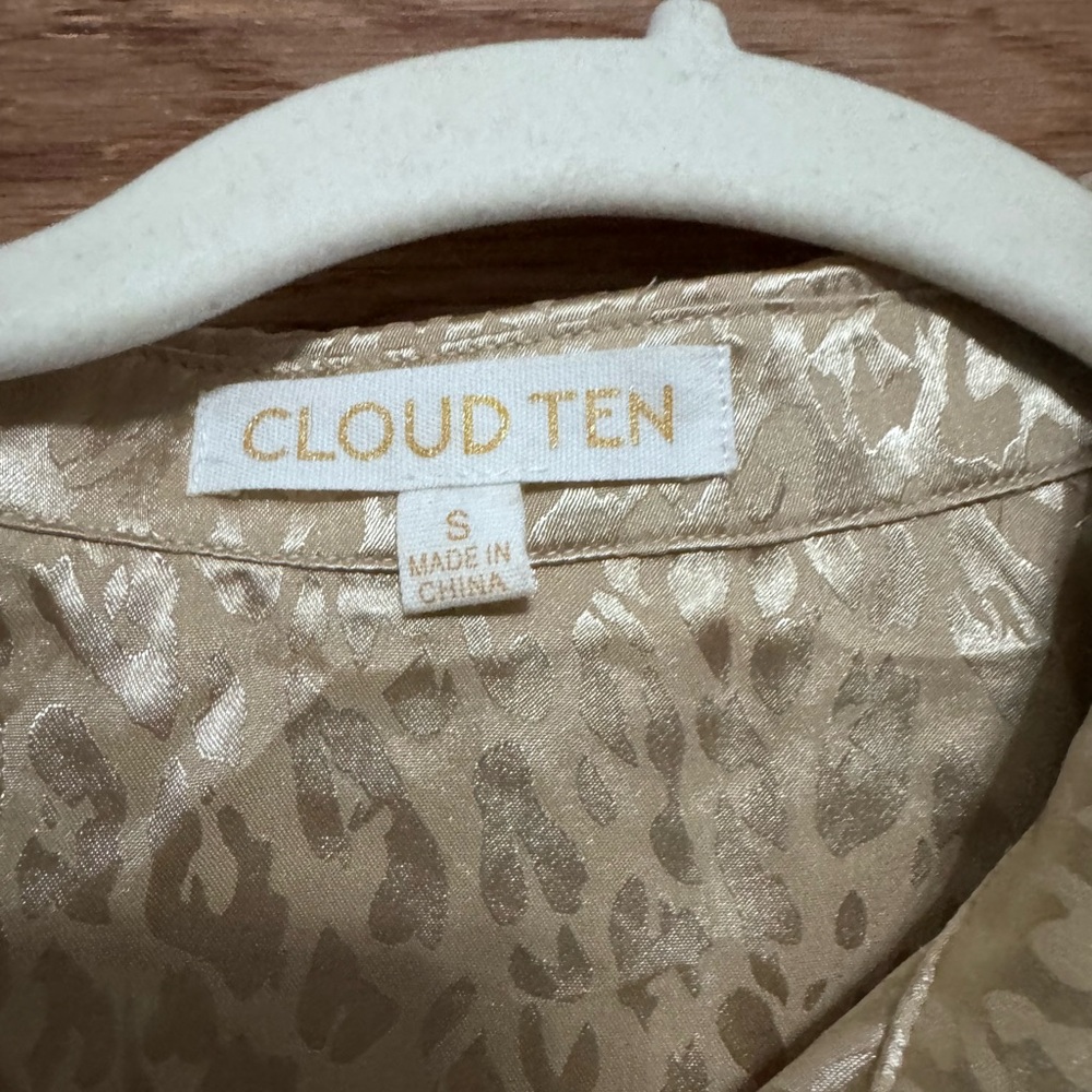 Cloud Ten Satin Leopard Print Button Down Blouse … - image 4